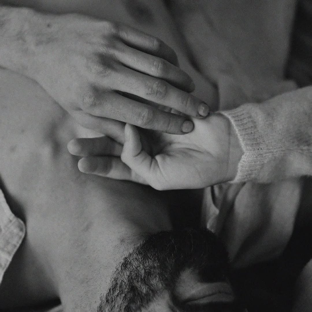 E & G ❤
Une séance comme je l'ai aime...
#couple #couplelove #love #amoureux
#amoureuses amour tendresse seancecouple complicité photographecouple photographemariage lovesession photographedordogne photographelotetgaronne homestudio @fannyl_photographe